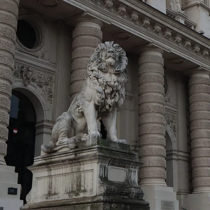 720X720-loewe-justizpalast.webp